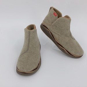 Chaco Slipper Shoes Women’s Size 10